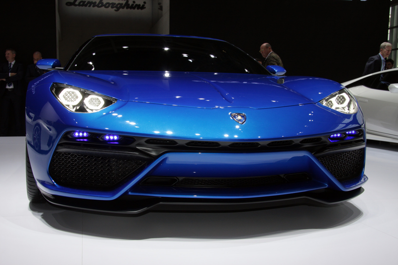Illustration for article titled The 910 HP Lamborghini Asterion Is The Most Desirable Compromise Ever